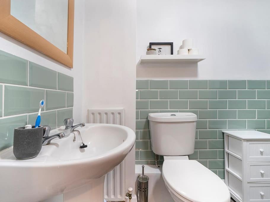 Lovely 2 Bedroom Apt At Ormeau Park W/ Free Parking Belfast Extérieur photo