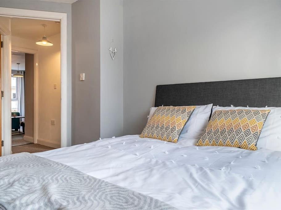 Lovely 2 Bedroom Apt At Ormeau Park W/ Free Parking Belfast Extérieur photo